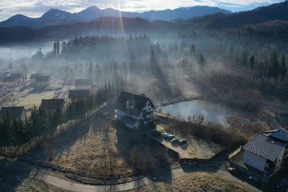 Hotel Dumbrava Soarelui Braşov Esterno foto