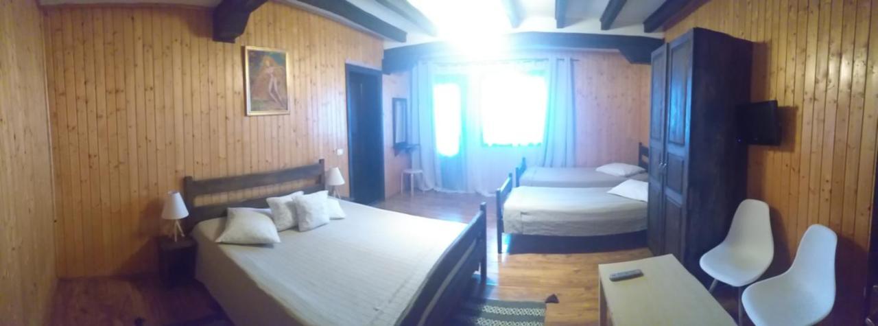 Hotel Dumbrava Soarelui Braşov Esterno foto