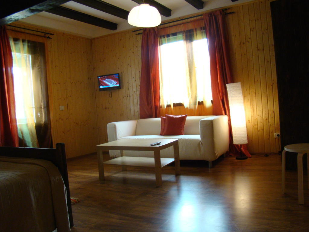 Hotel Dumbrava Soarelui Braşov Camera foto