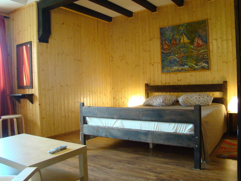 Hotel Dumbrava Soarelui Braşov Camera foto