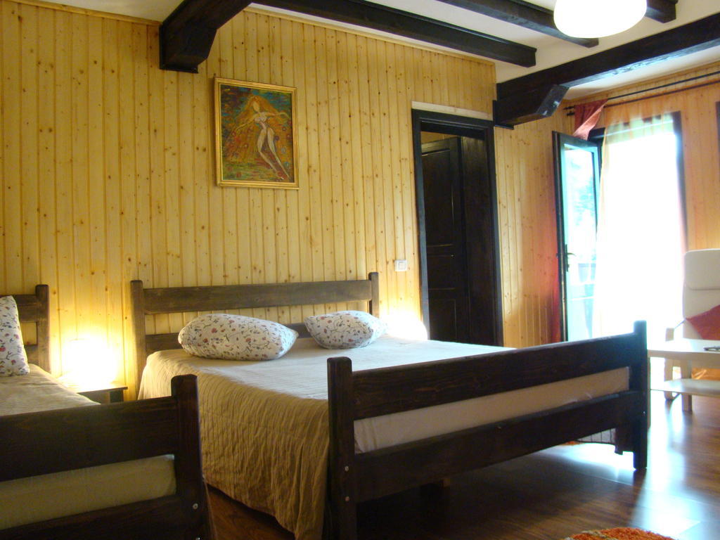 Hotel Dumbrava Soarelui Braşov Camera foto
